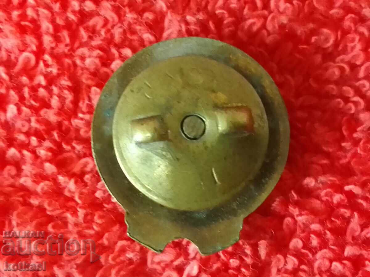 Auction  Old BULGARIAN-SOVIET UNION screw enamel social badge