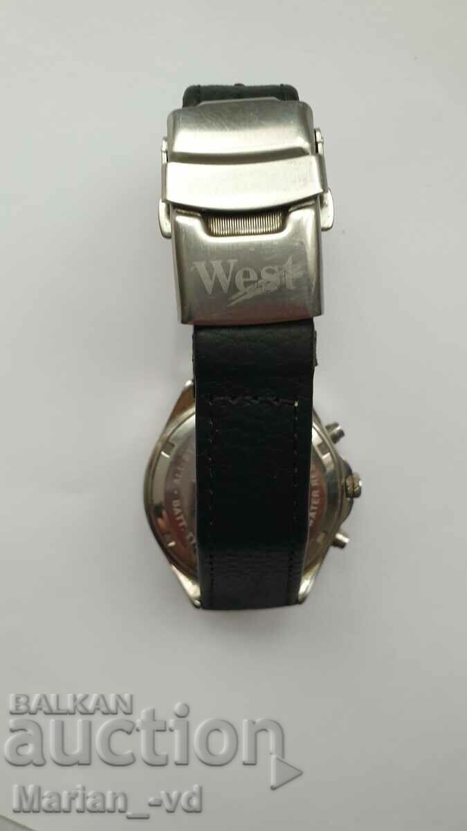 Auction  West Quartz Chronograph
