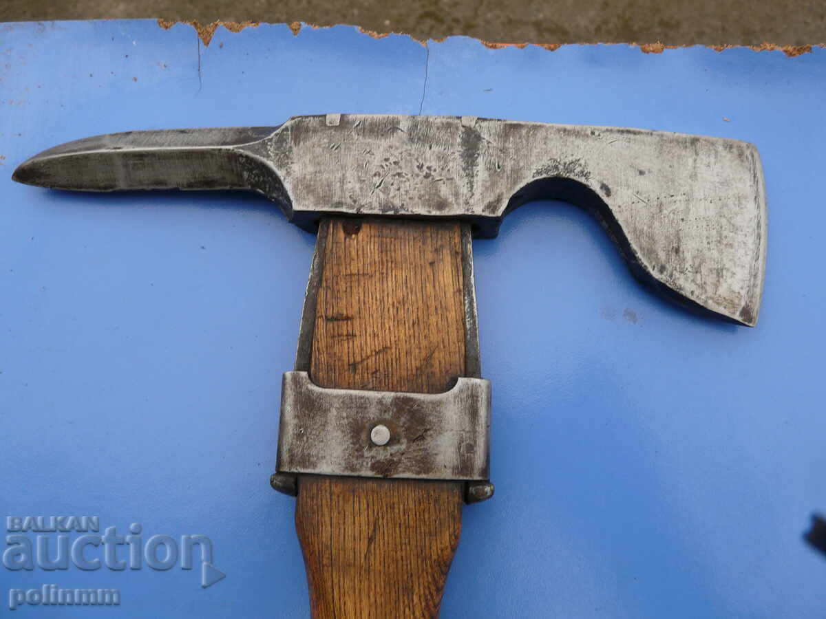 German Pickaxe / Ax WW 1- WW 2 with price 400.00 BGN | € 204.52 German Pickaxe / Ax WW 1- WW 2 with price 400.00 BGN | € 204.52