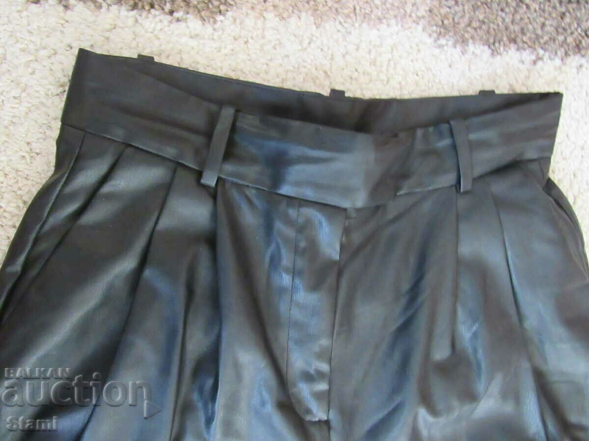 H&M-7/8 Women's Black Leather Trousers Size 38 UK 10 with price 15.00 BGN | € 7.67 H&M-7/8 Women's Black Leather Trousers Size 38 UK 10 with price 15.00 BGN | € 7.67