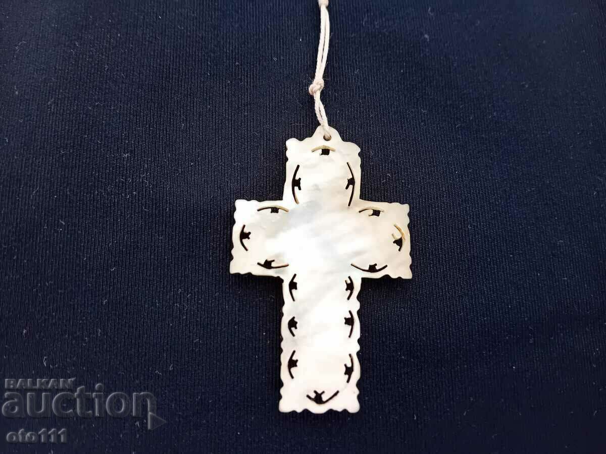 Delivery of OLD MOTHER OF PEARL CROSS Delivery of OLD MOTHER OF PEARL CROSS