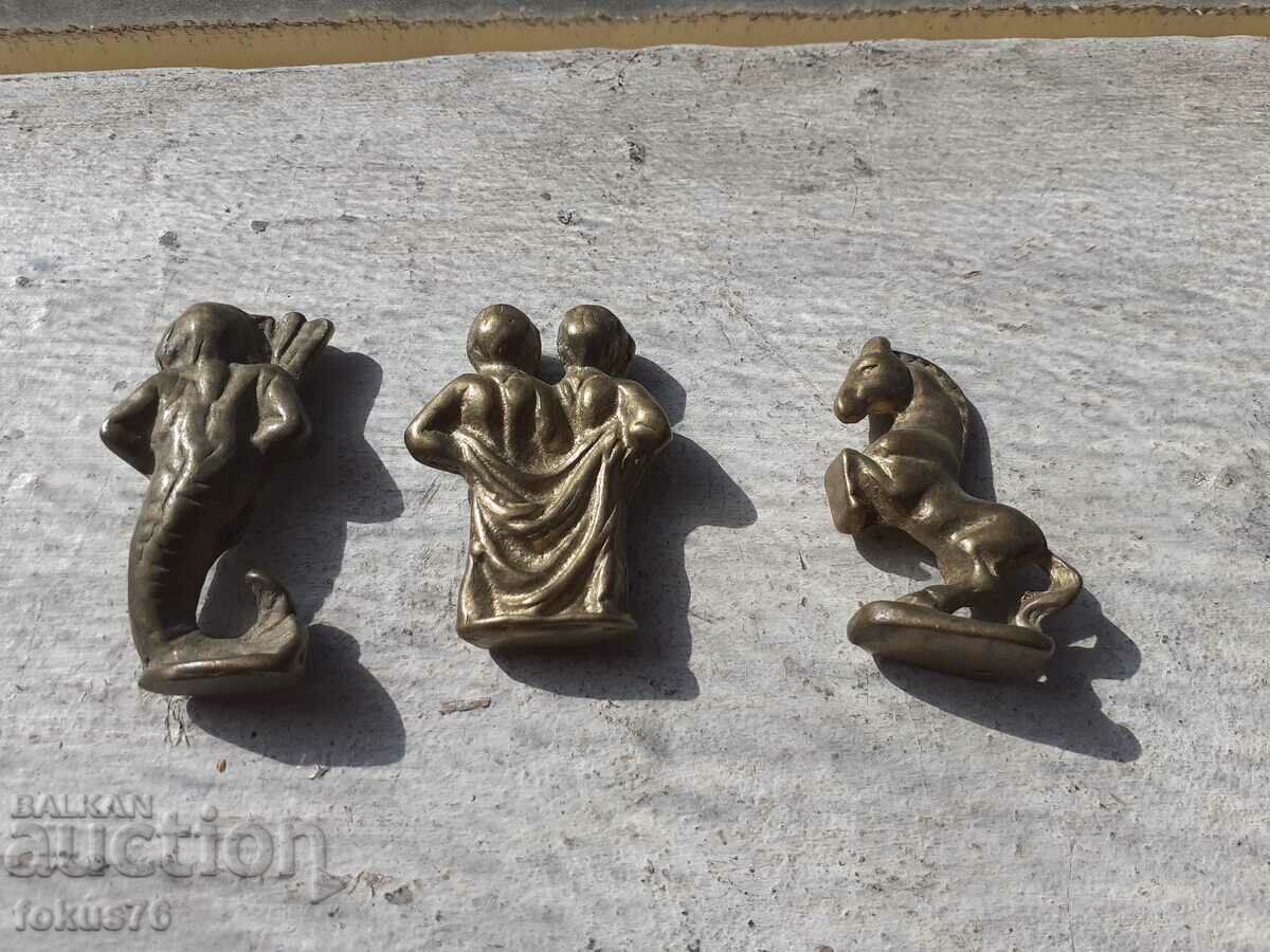 Auction Miniature bronze figurines 3 pieces - lot 3 Auction Miniature bronze figurines 3 pieces - lot 3