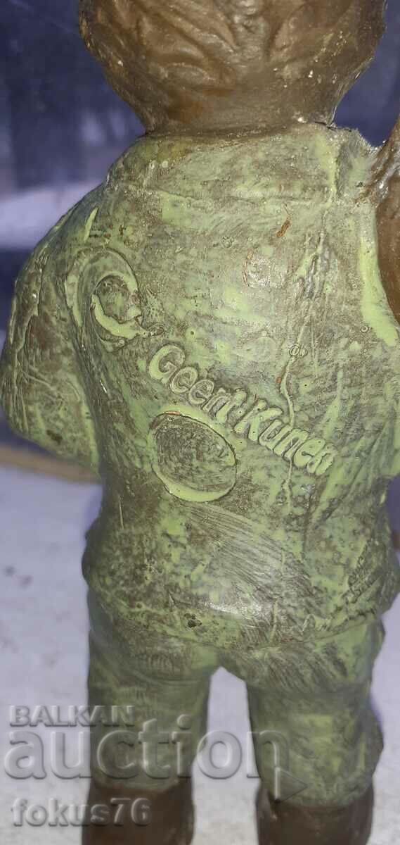 Delivery of Geert Kunen author's ceramic boy figurine - signed Delivery of Geert Kunen author's ceramic boy figurine - signed