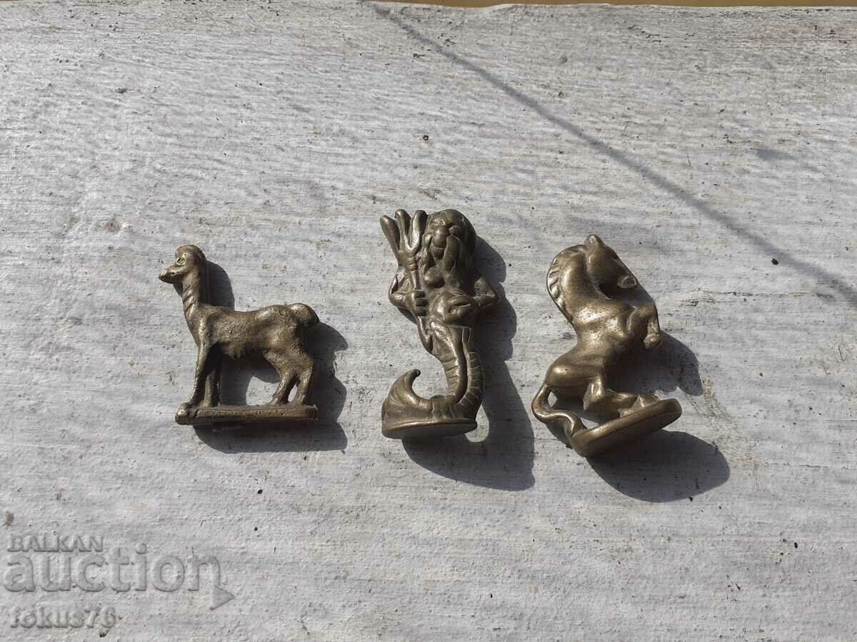 Miniature bronze figurines 3 pieces - lot 5 with price 39.00 BGN | € 19.94 Miniature bronze figurines 3 pieces - lot 5 with price 39.00 BGN | € 19.94
