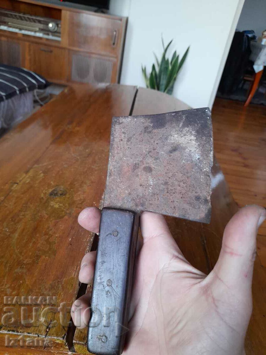 Delivery of Old satyr