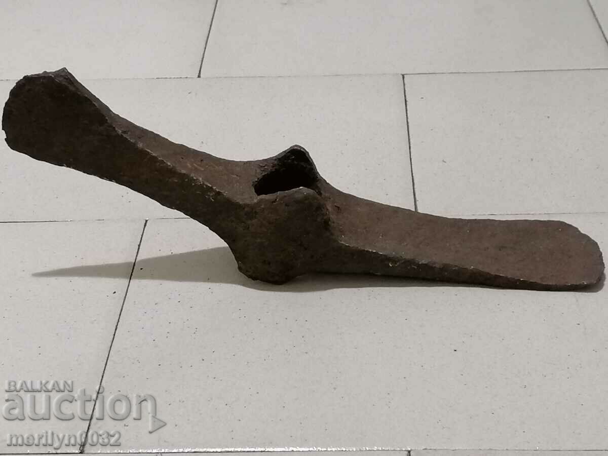 Ottoman hatchet hatchet without scabbard with price 169.00 BGN | € 86.41 Ottoman hatchet hatchet without scabbard with price 169.00 BGN | € 86.41