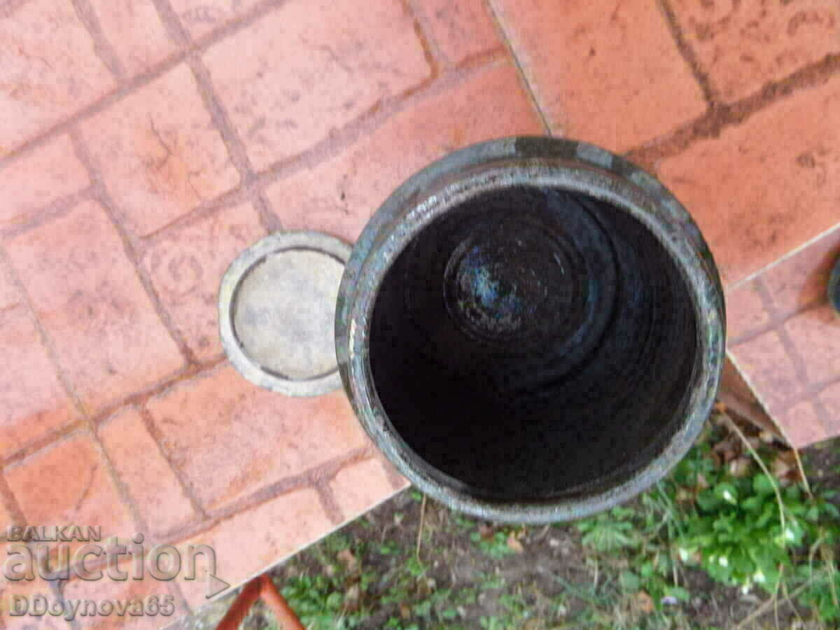 Delivery of Old ceramic pestle jar Delivery of Old ceramic pestle jar