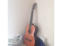 Factor guitar in good condition
