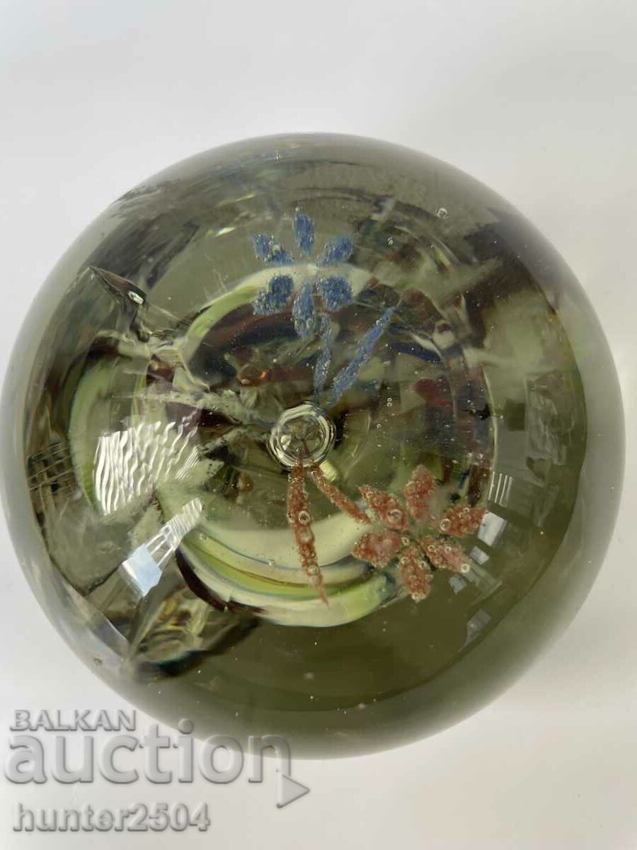 paperweight Sphere with flowers-6.5 cm with price 19.95 BGN | € 10.20 paperweight Sphere with flowers-6.5 cm with price 19.95 BGN | € 10.20