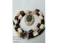 Διπλό σειρέ, σκαλιστό κόκκαλο κολιέ, σταυρός, αστέρια, Τουαρέγκ, πυξίδα