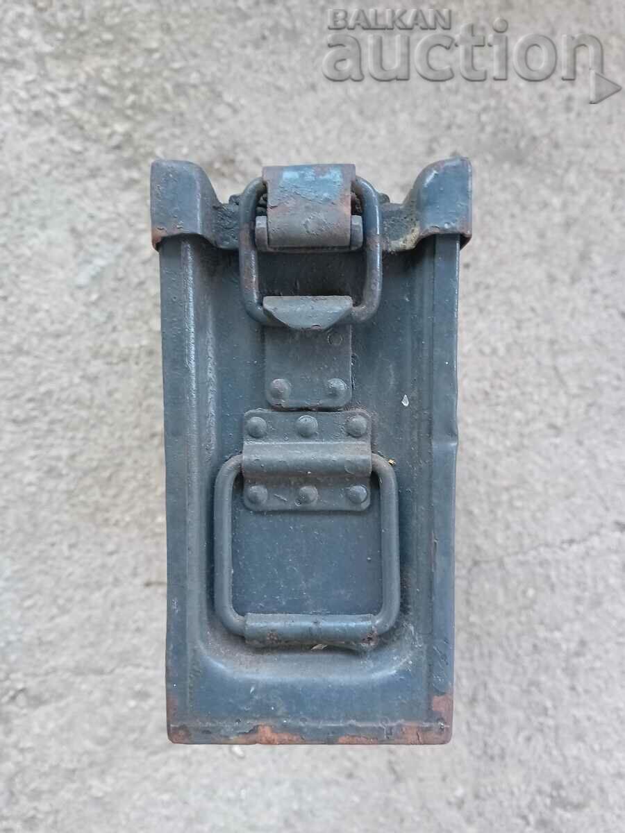 Auction Cartridge box MG 34 LAVCHE 1940 WWII ammunition box Auction Cartridge box MG 34 LAVCHE 1940 WWII ammunition box