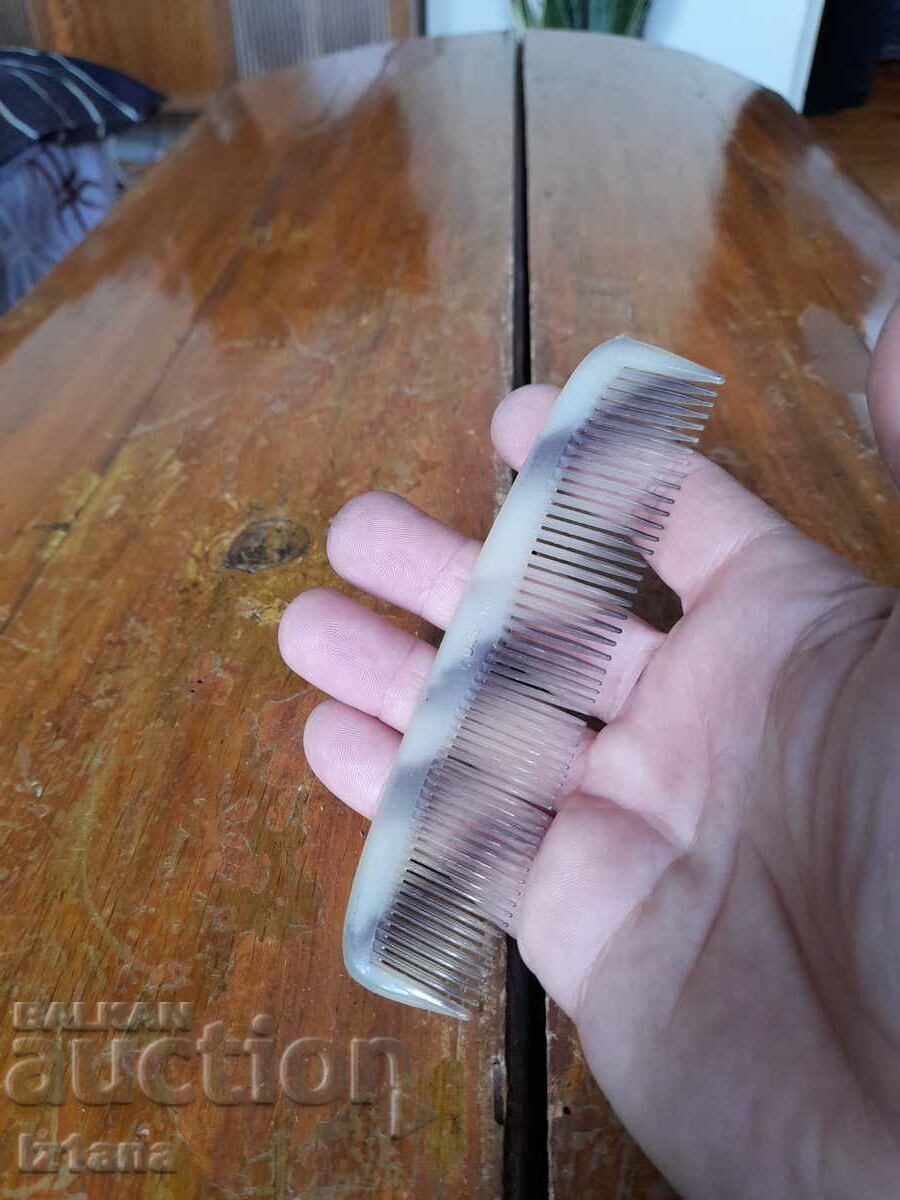 Auction  Old comb, ideal comb