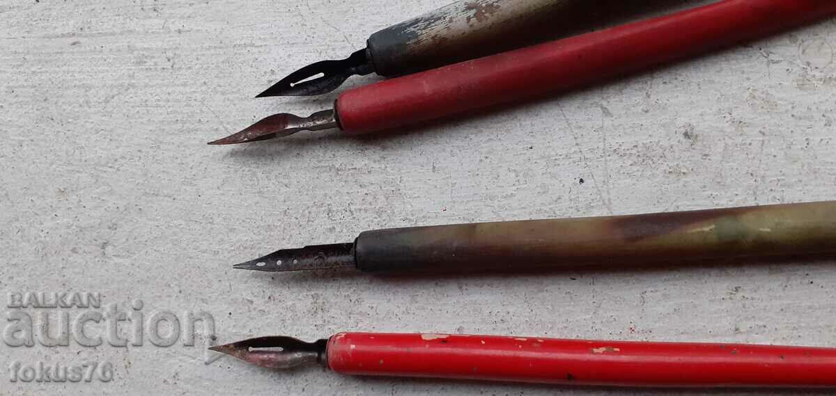 Παράδοση Παλιό πέλμα, στυλό, γραφέας - παρτίδα 4 τεμαχίων Παράδοση Παλιό πέλμα, στυλό, γραφέας - παρτίδα 4 τεμαχίων