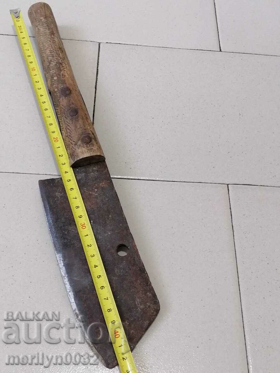 Delivery of Old forged saber, axe, axe, knife, machete Delivery of Old forged saber, axe, axe, knife, machete