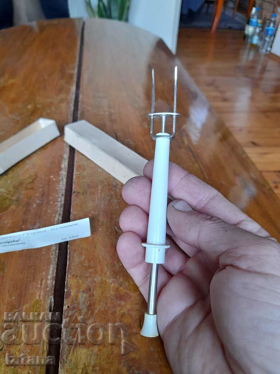 Доставка на Стар инструмент,вилица за сервиране на хляб Доставка на Стар инструмент,вилица за сервиране на хляб