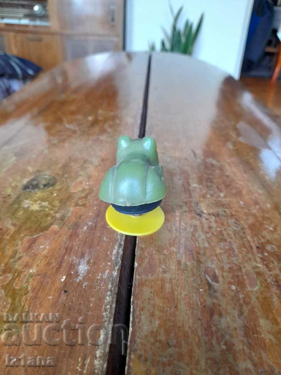 Delivery of Old toy Frog