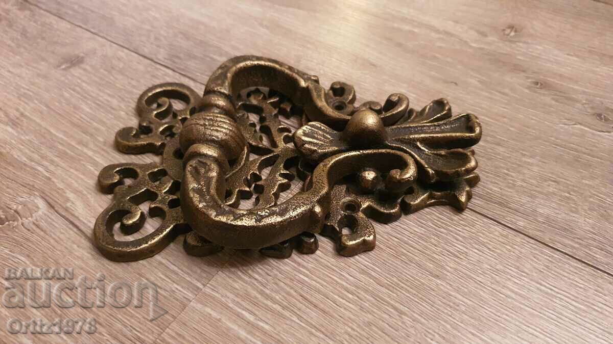 Massive Baroque hammer–Cast iron, 1kg with price 79.00 BGN | € 40.39 Massive Baroque hammer–Cast iron, 1kg with price 79.00 BGN | € 40.39