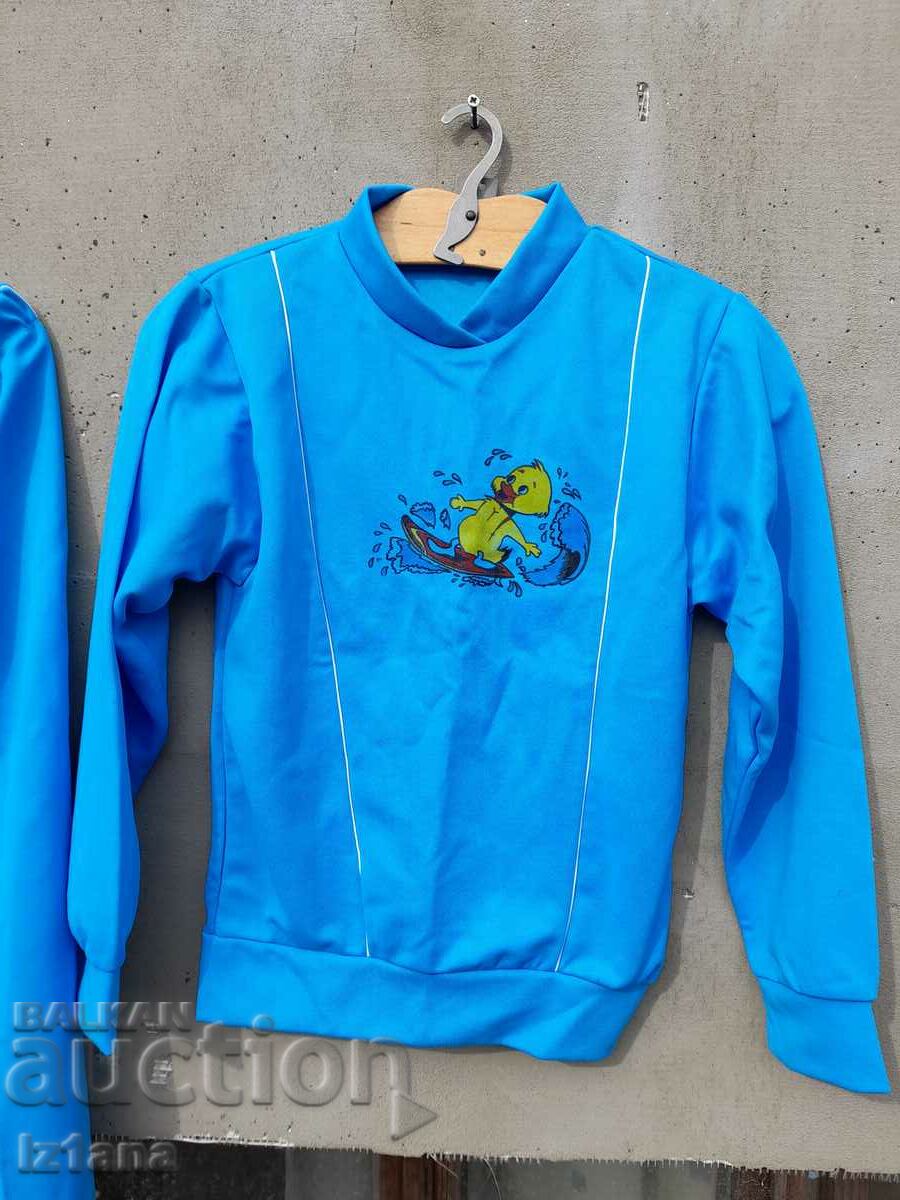 Auction  Old Children's tracksuit