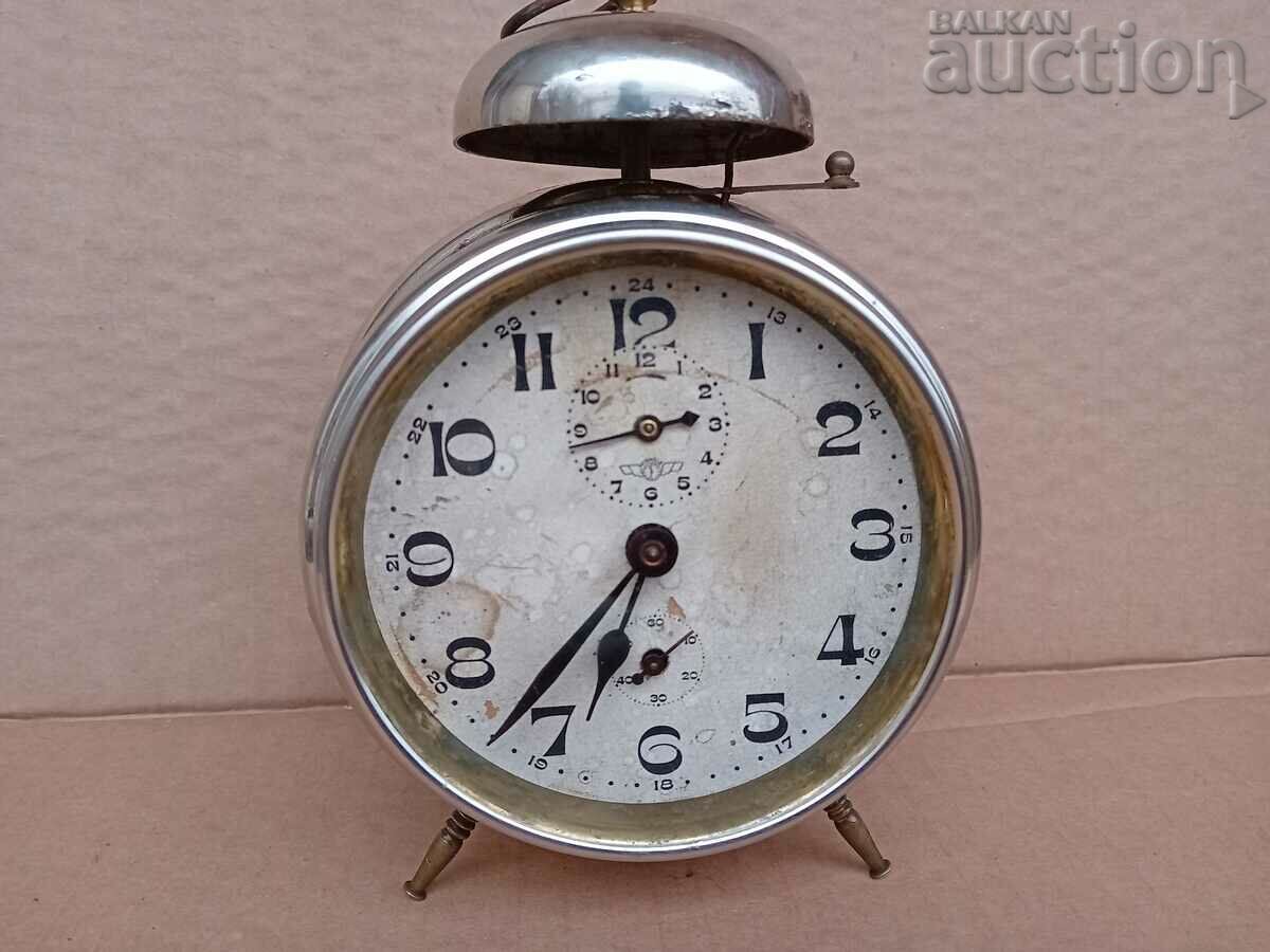 OLD DESK CLOCK KIENZLE alarm clock with price 55.00 BGN | € 28.12 OLD DESK CLOCK KIENZLE alarm clock with price 55.00 BGN | € 28.12