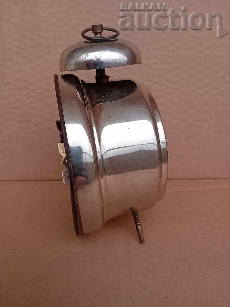 Delivery of OLD DESK CLOCK KIENZLE alarm clock Delivery of OLD DESK CLOCK KIENZLE alarm clock