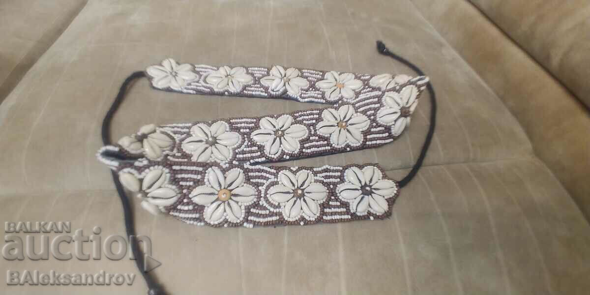 Livrarea Curea și manșete interesante cu margele