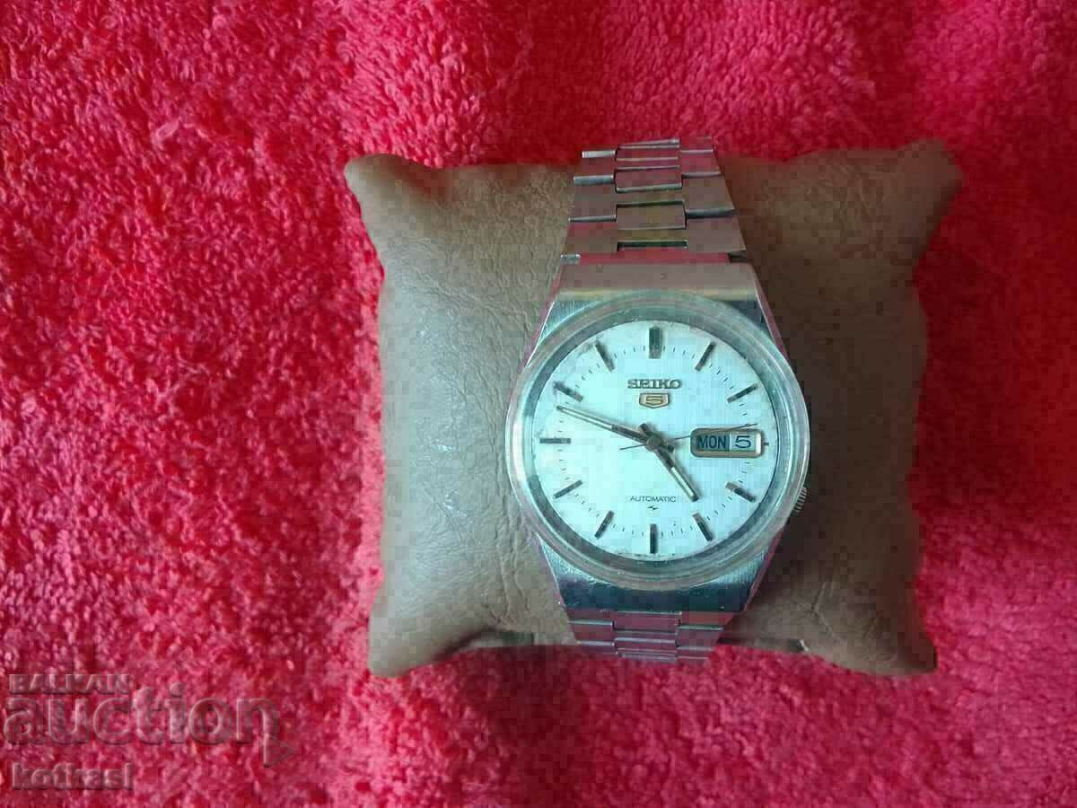 Old manual men's watch Automatic SEIKO 5 Japan with price 135.50 BGN | € 69.28