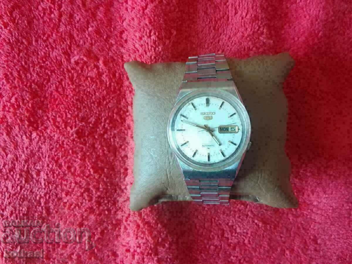 Old manual men's watch Automatic SEIKO 5 Japan