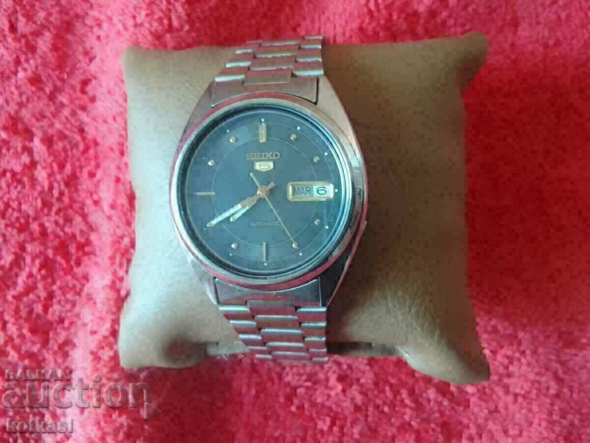 Old manual men's watch Automatic SEIKO 5 Japan with price 255.50 BGN | € 130.64 Old manual men's watch Automatic SEIKO 5 Japan with price 255.50 BGN | € 130.64