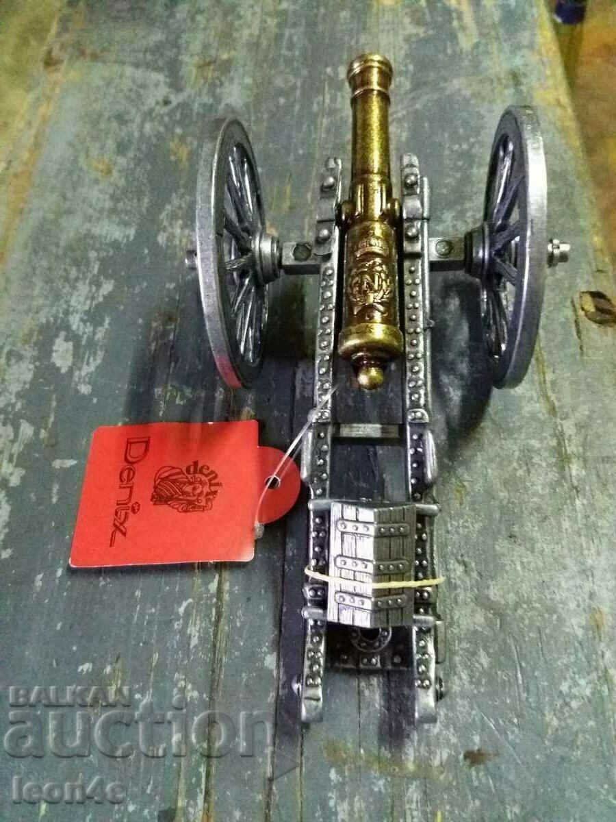 Licitație Top Napoleon 1806 Replica Licitație Top Napoleon 1806 Replica