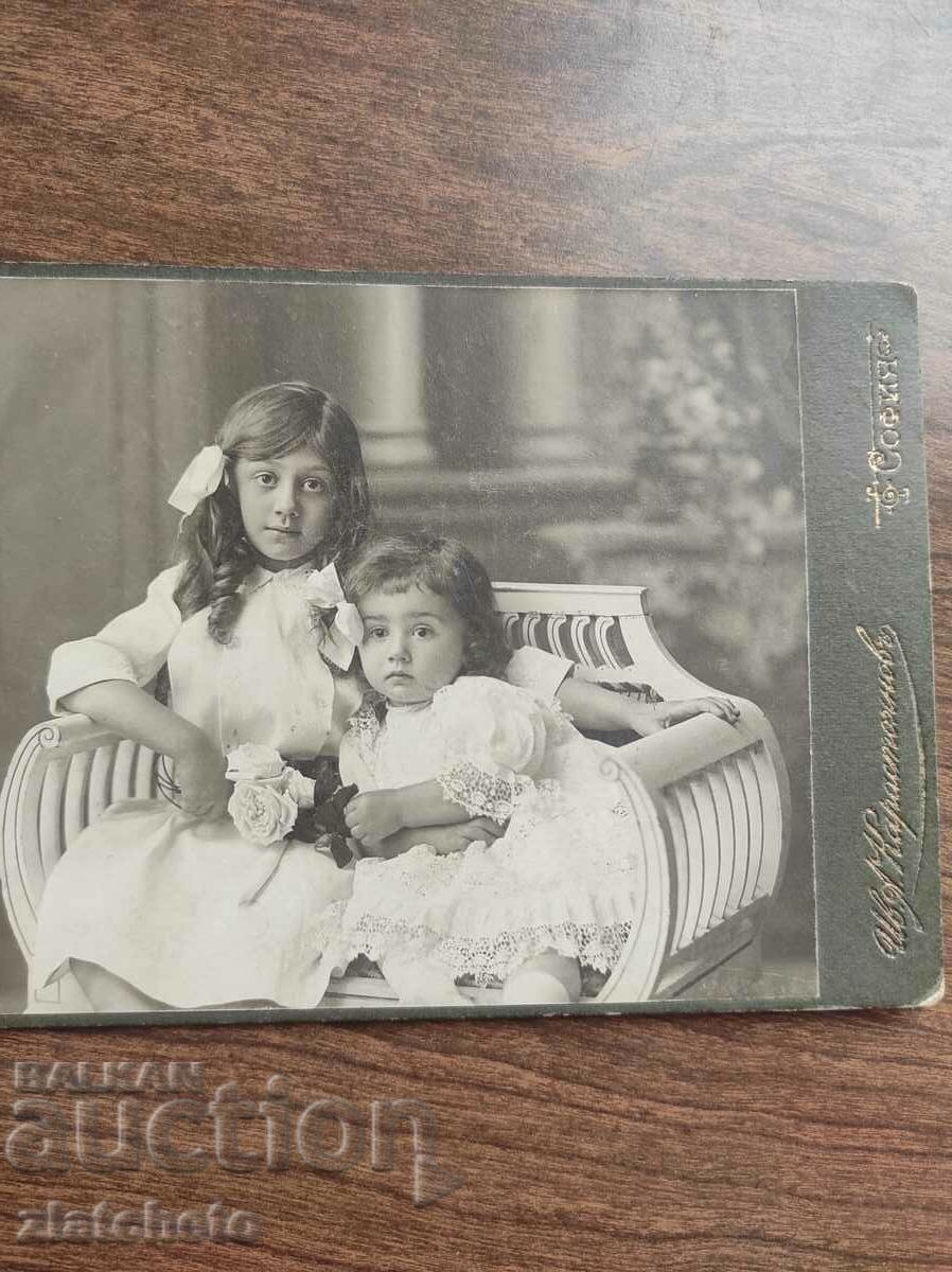 Παλιά φωτογραφία από χαρτόνι - στούντιο Ivan Karastoyanov με τιμή 25.00 BGN | € 12.78 Παλιά φωτογραφία από χαρτόνι - στούντιο Ivan Karastoyanov με τιμή 25.00 BGN | € 12.78