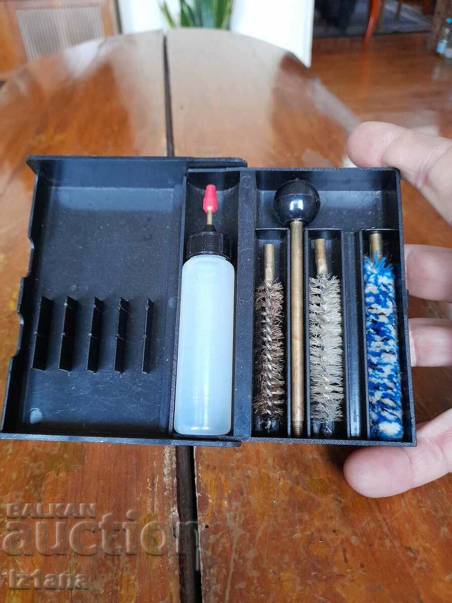 Auction  Old ramrod, gun brushes