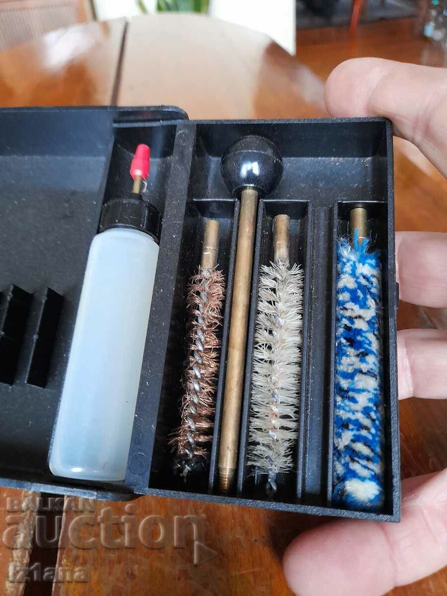 Delivery of Old ramrod, gun brushes