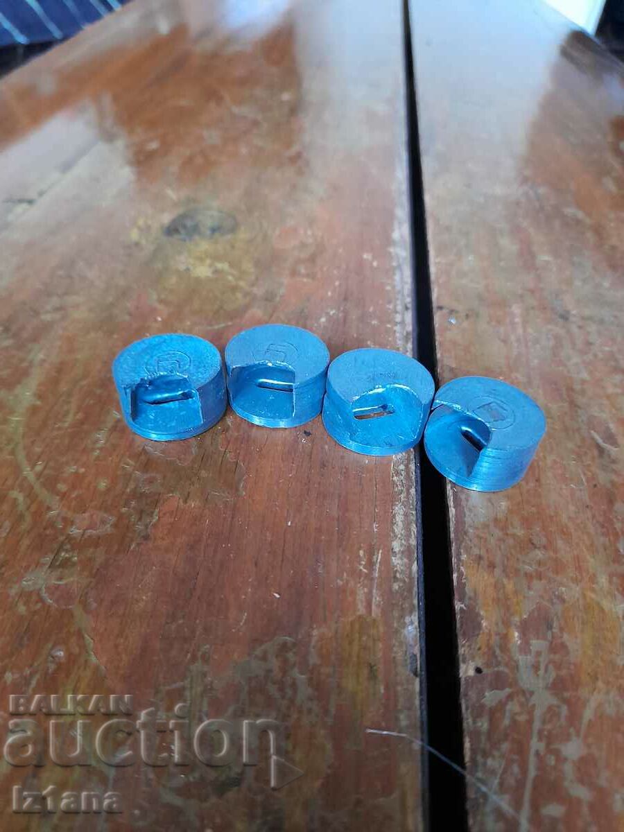 Old section hinge fasteners with price 16.00 BGN | € 8.18 Old section hinge fasteners with price 16.00 BGN | € 8.18