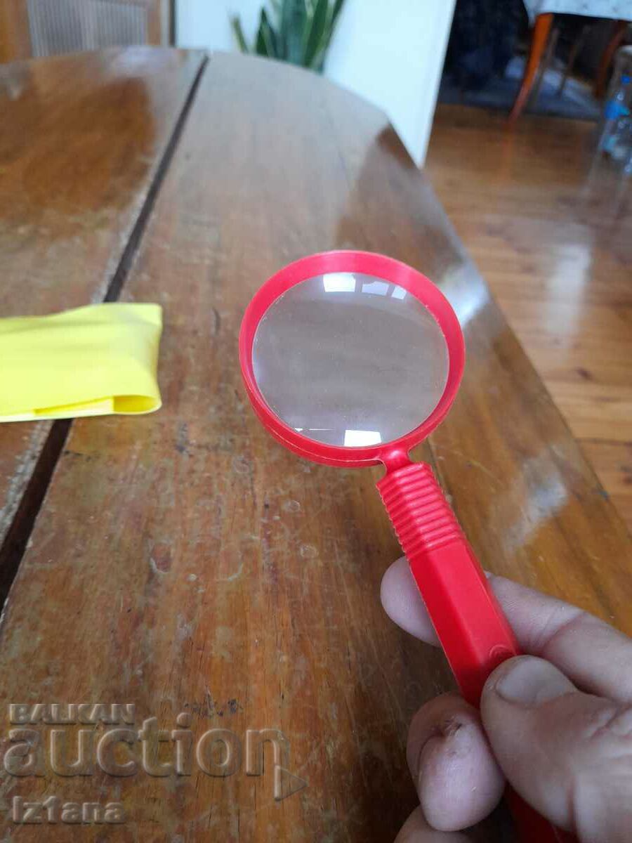 Delivery of Old magnifying glass