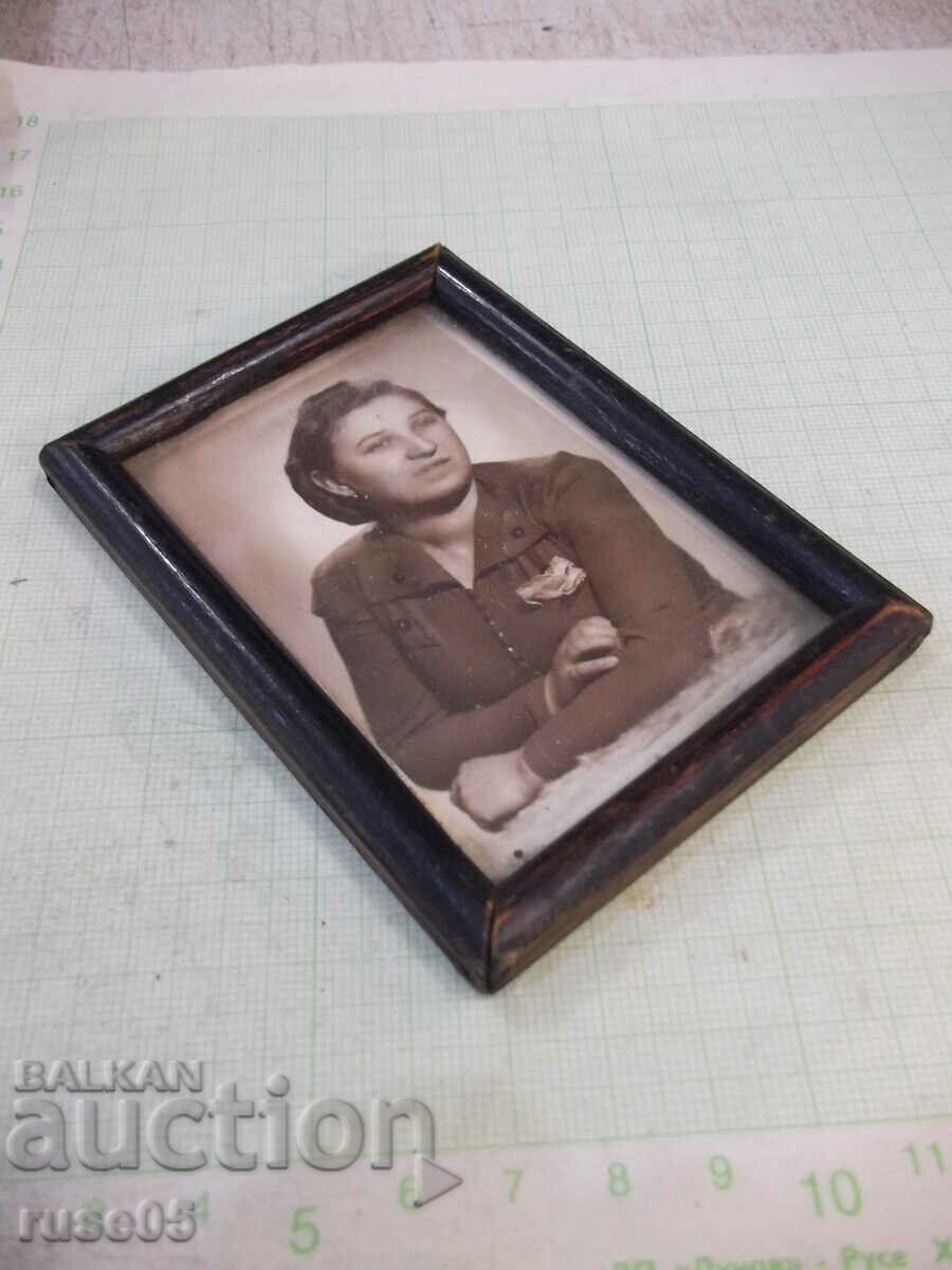 Δημοπρασία Φωτογραφία μιας γυναίκας σε ένα πλαίσιο παλιά Δημοπρασία Φωτογραφία μιας γυναίκας σε ένα πλαίσιο παλιά