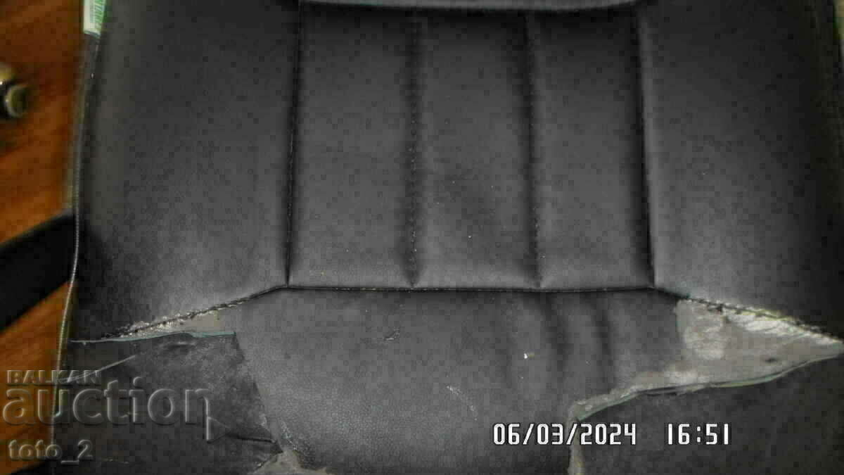 OFFICE CHAIR ON WHEELS - DISCOUNT!! - 6 OFFICE CHAIR ON WHEELS - DISCOUNT!! - 6