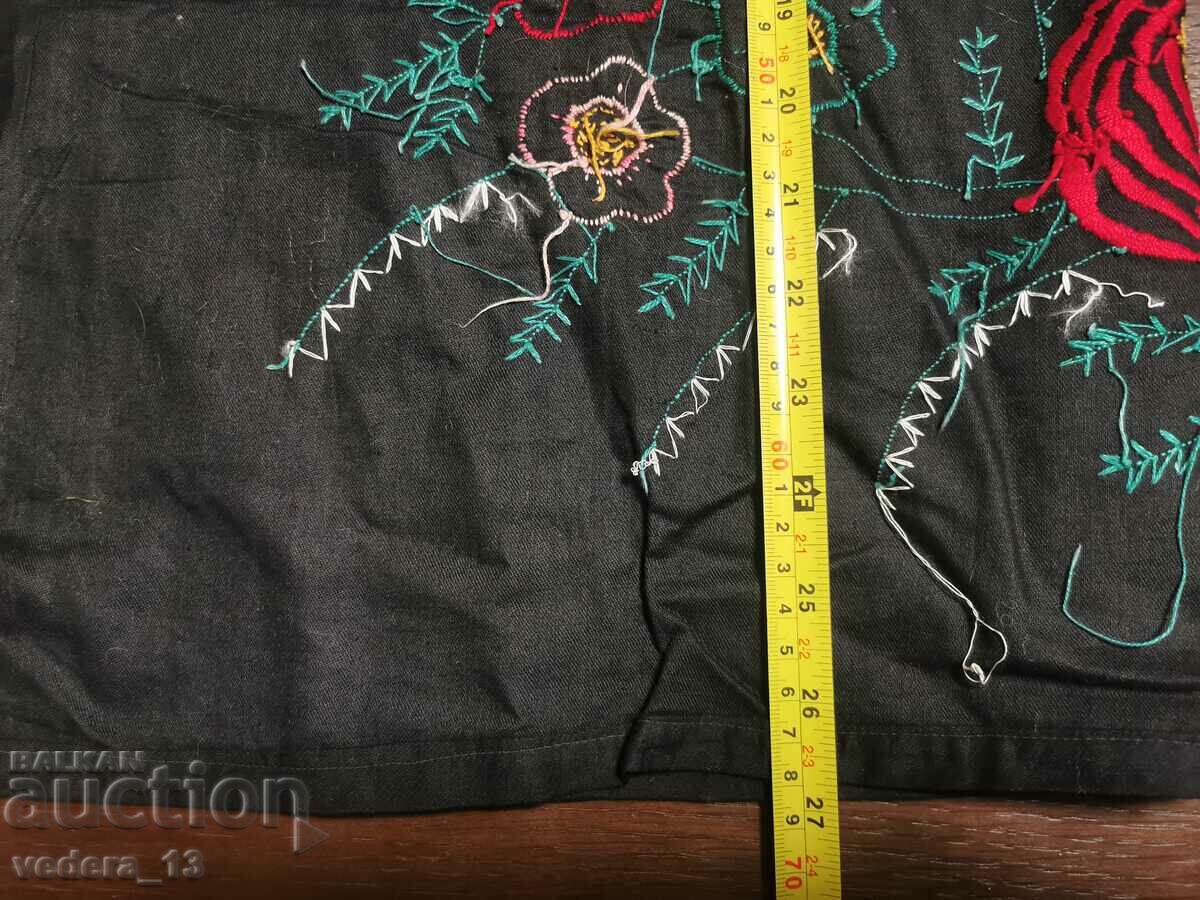 Auction FOLK COSTUME - APRON Auction FOLK COSTUME - APRON