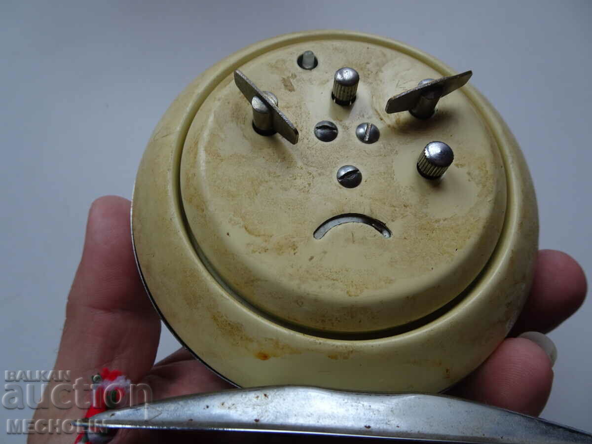 Delivery of COLLECTIBLE CHINESE ALARM CLOCK 2 Delivery of COLLECTIBLE CHINESE ALARM CLOCK 2