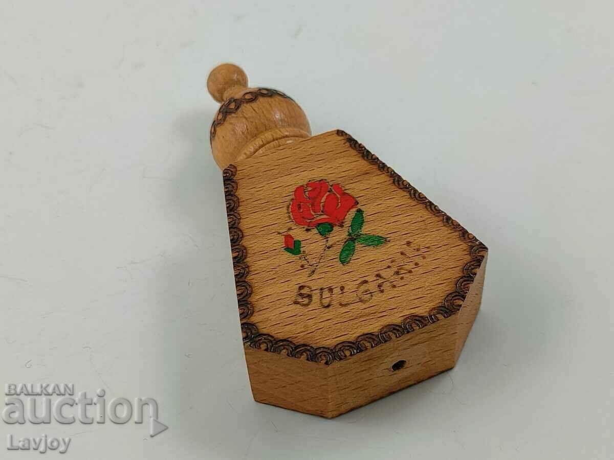 Wooden pyrographed muskell with price 5.00 BGN | € 2.56 Wooden pyrographed muskell with price 5.00 BGN | € 2.56