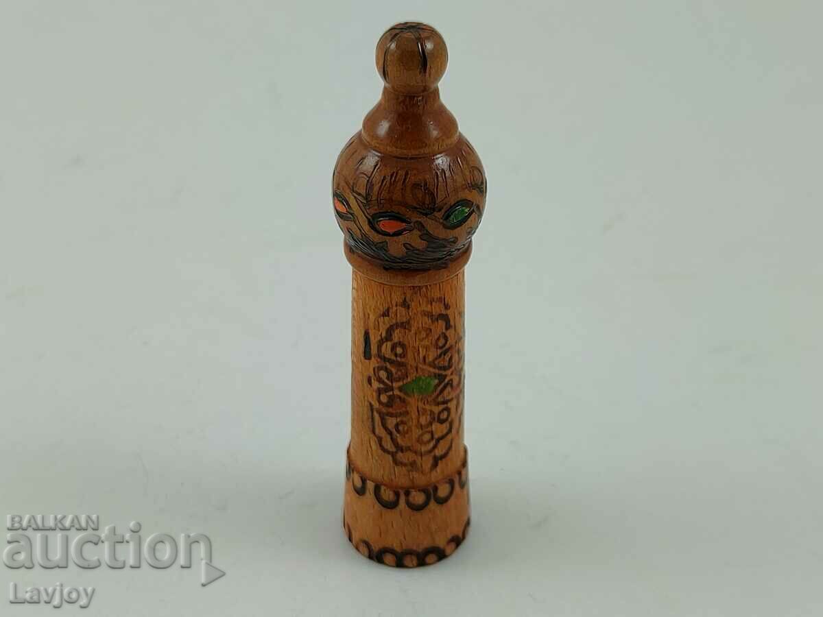 Auction Wooden pyrographed muskell ### Auction Wooden pyrographed muskell ###