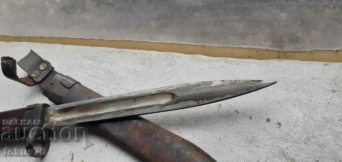 Baioneta cutit pentru AK cu cania cu preț 85.00 BGN | € 43.46 Baioneta cutit pentru AK cu cania cu preț 85.00 BGN | € 43.46