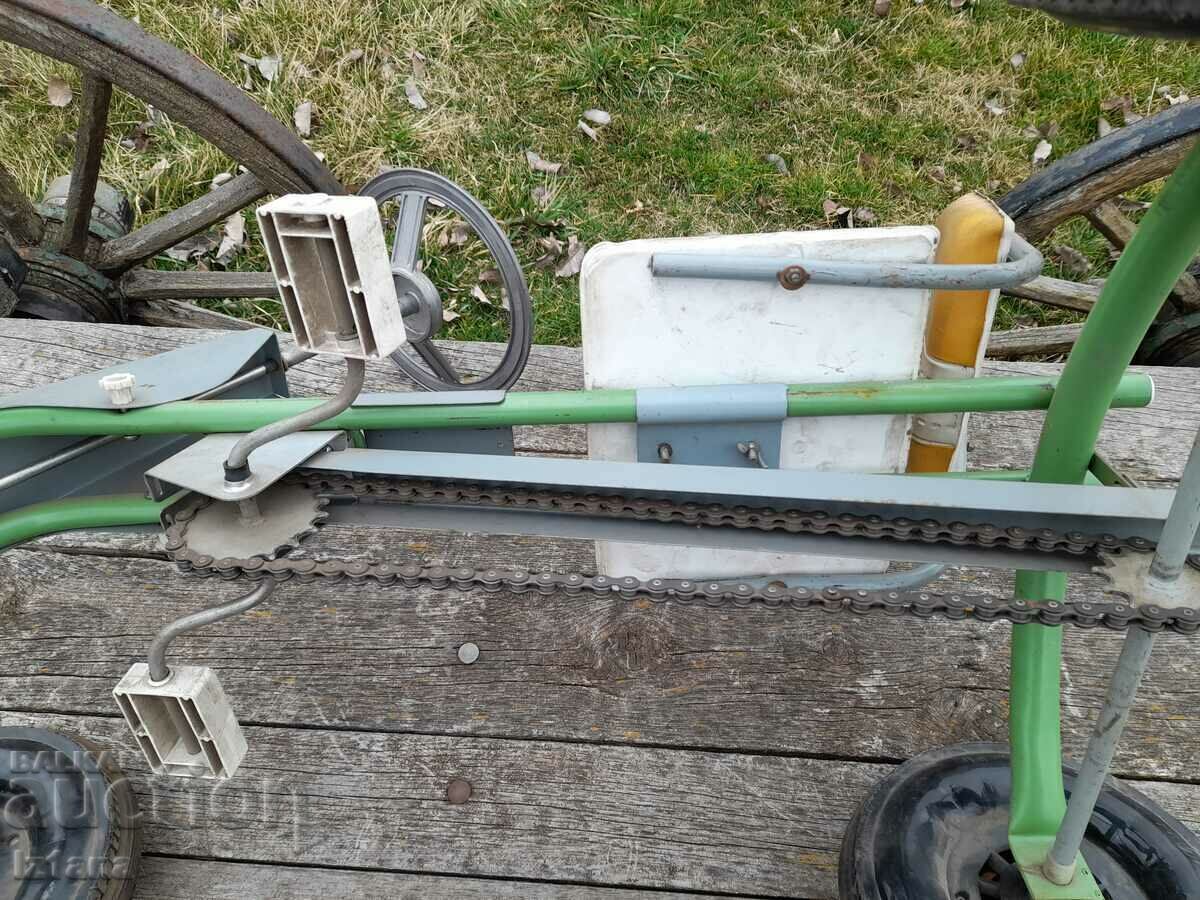 Mașină veche pentru copii cu pedale - 7 Mașină veche pentru copii cu pedale - 7