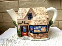 A beautiful teapot - fine pottery bakery from England