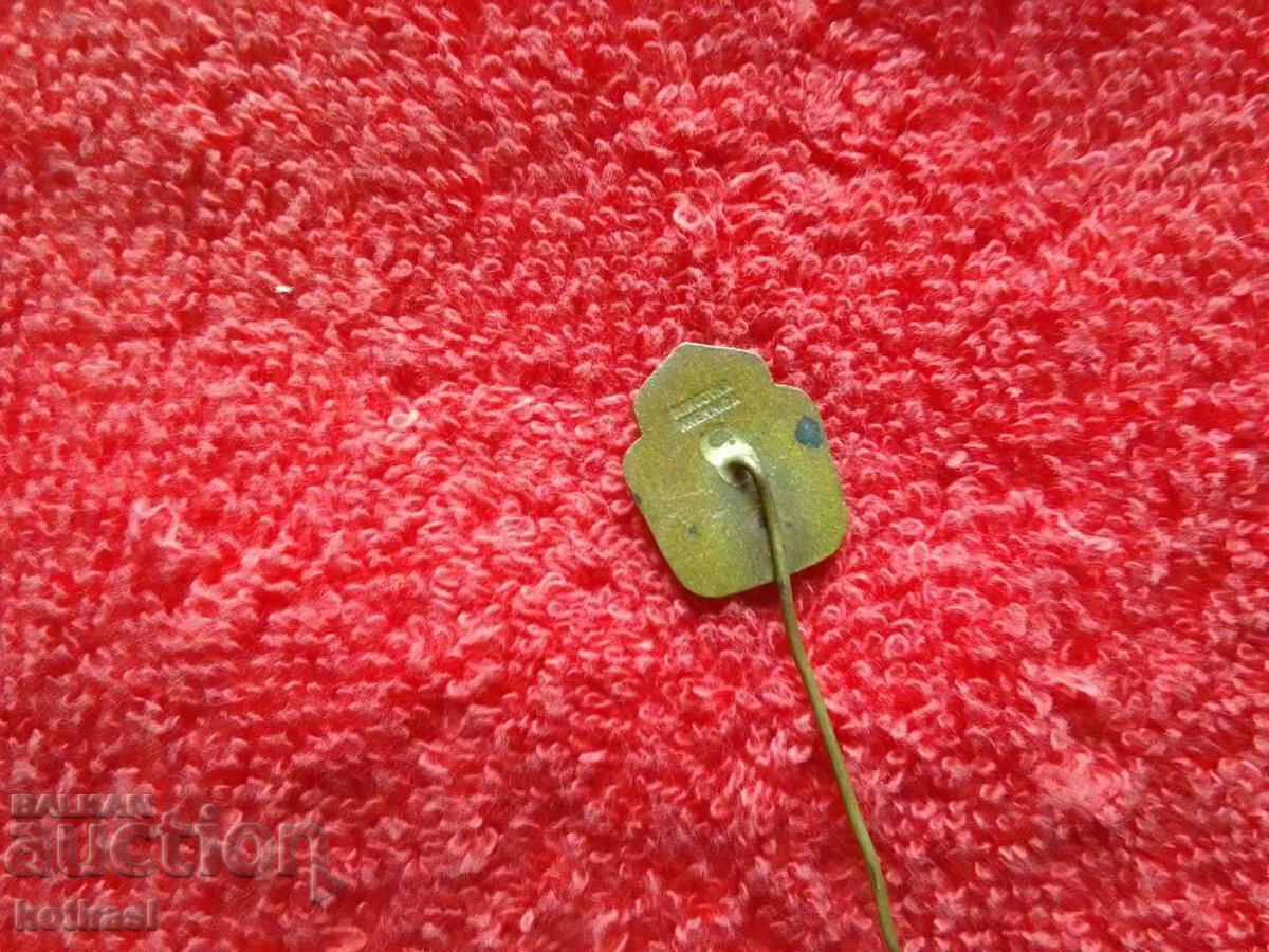Auction Old social metal pin badge Czechoslovakia. CSSR Auction Old social metal pin badge Czechoslovakia. CSSR