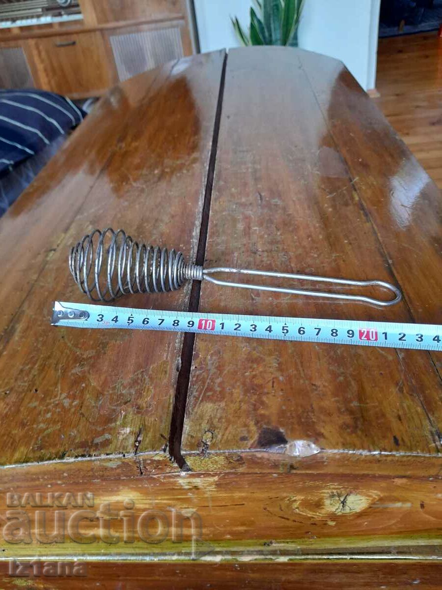 Old kitchen tool for beating, Egg beater with price 8.00 BGN | € 4.09 Old kitchen tool for beating, Egg beater with price 8.00 BGN | € 4.09