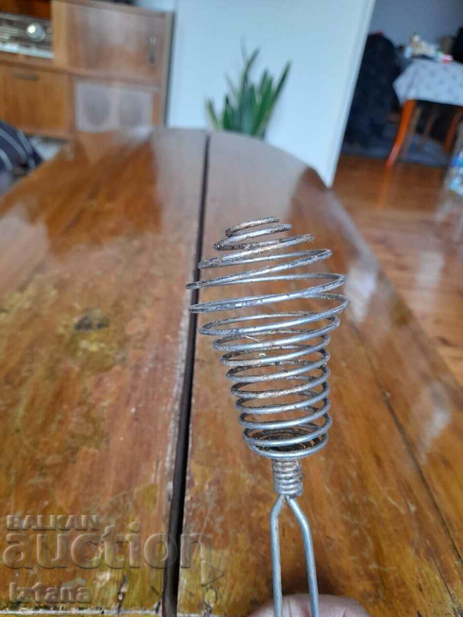 Auction Old kitchen tool for beating, Egg beater Auction Old kitchen tool for beating, Egg beater