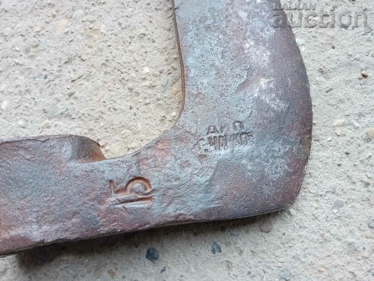 Δημοπρασία Παλιό τσεκούρι, τσεκούρι, σφυρήλατο σίδερο με λεπίδα σπαθιού με σήμανση Δημοπρασία Παλιό τσεκούρι, τσεκούρι, σφυρήλατο σίδερο με λεπίδα σπαθιού με σήμανση