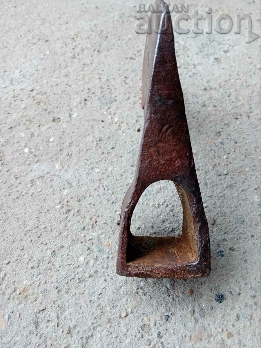 Παλιό τσεκούρι, τσεκούρι, σφυρήλατο σίδερο με λεπίδα σπαθιού με σήμανση - 5 Παλιό τσεκούρι, τσεκούρι, σφυρήλατο σίδερο με λεπίδα σπαθιού με σήμανση - 5