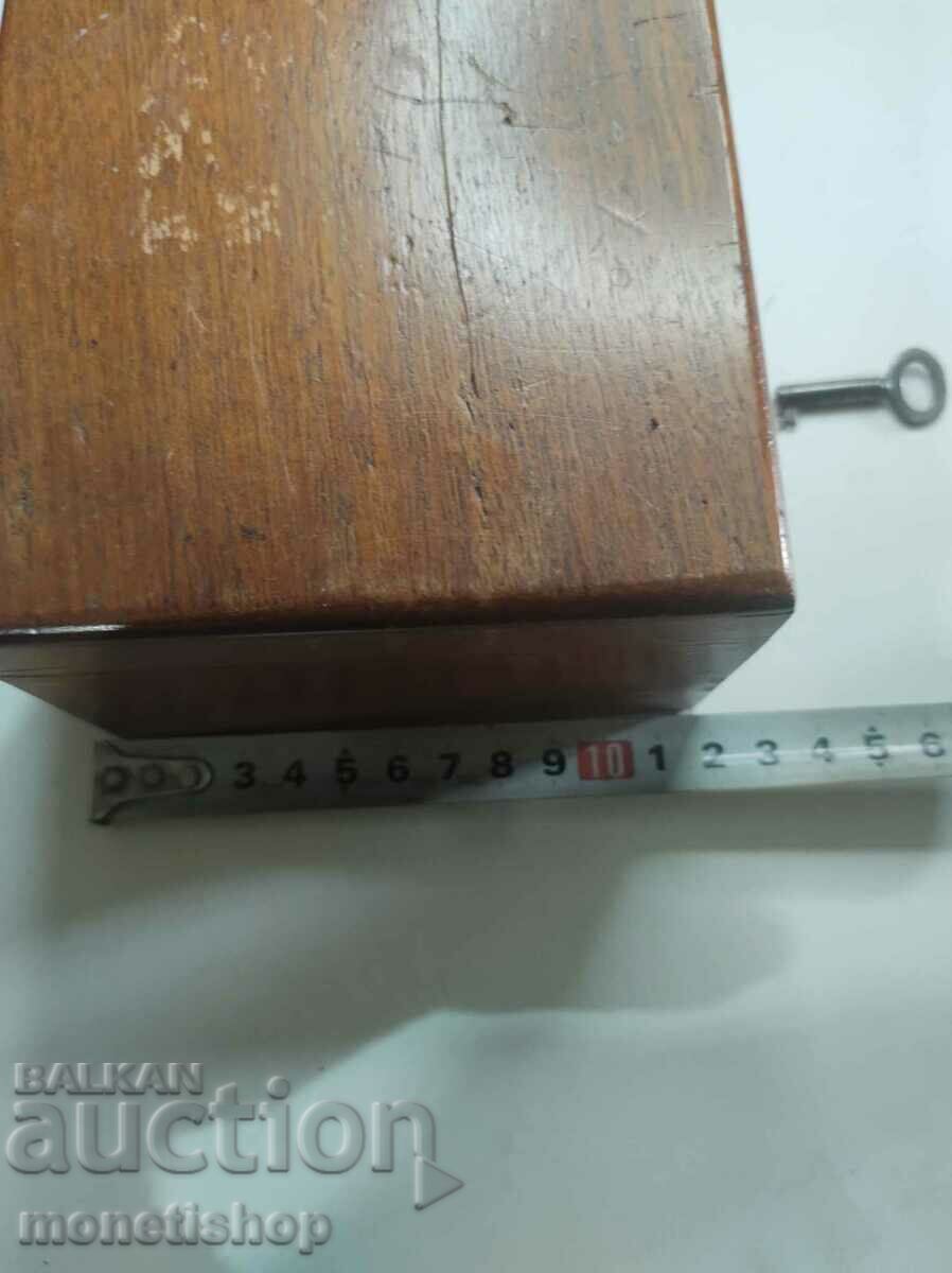 Delivery of Small wooden jewelry box Delivery of Small wooden jewelry box