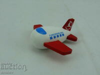 Interesant avion de jucărie din lemn Turkish Airlines #2316